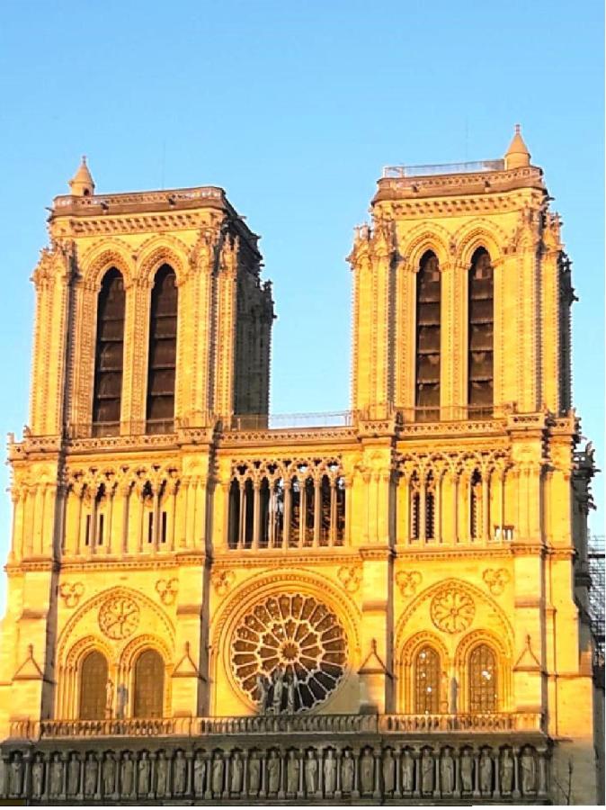 Lovely Studio Notre Dame Parigi